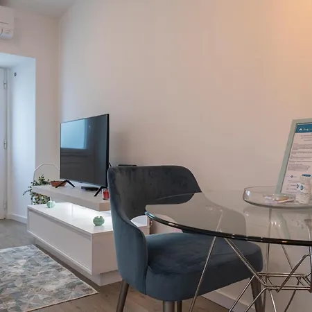 Lovelystay - 1bdr Cozy Flat In Heart Of شقة *