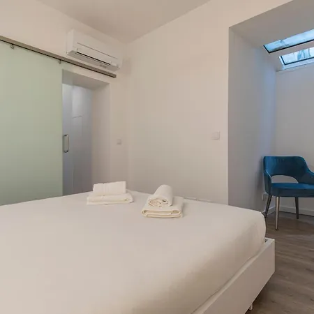 Lovelystay - 1bdr Cozy Flat In Heart Of Apartament *